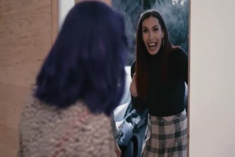 concupiscent Ts Lets The darksome Boyfriend Of Her Sister nail Her anal