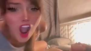 nice-looking shelady bonks Her Tattooed beauty On webcam