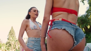 Oopsie!: Watermelon Handjobs for Ariel Demure