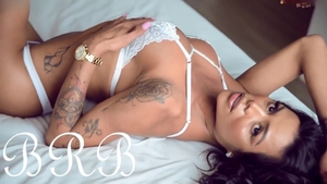 sanz13: Luscious Ladies in Love