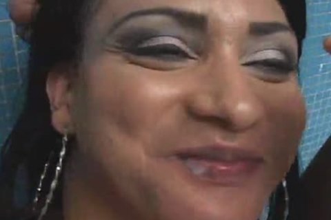 Some tranny slut receiveting pounded